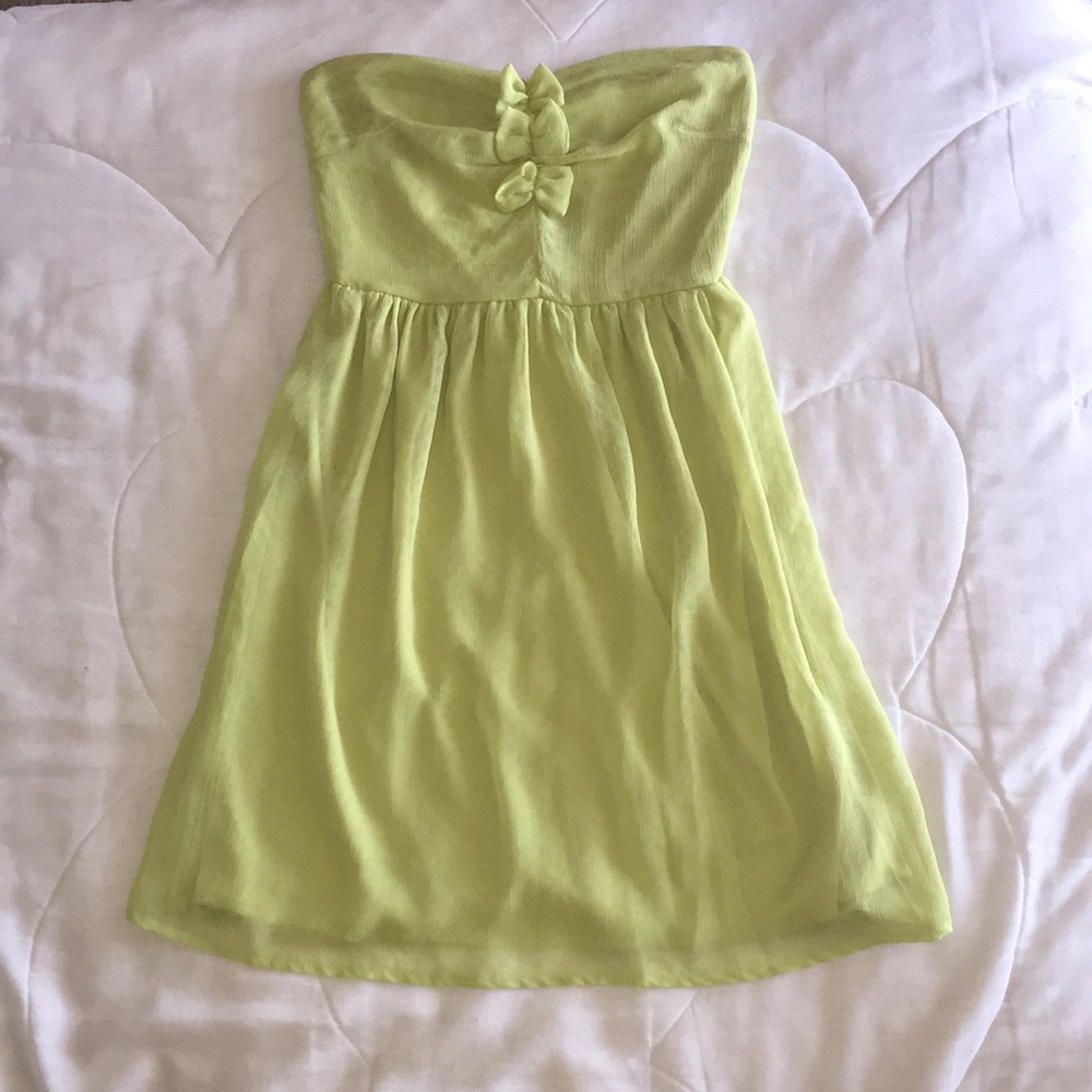 BE-BOP Strapless Flowy Dress